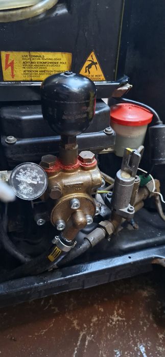 Kärcher HDS 550 C (з Німечини)
Рік виготовлення: 1989
Робочий тиск: до