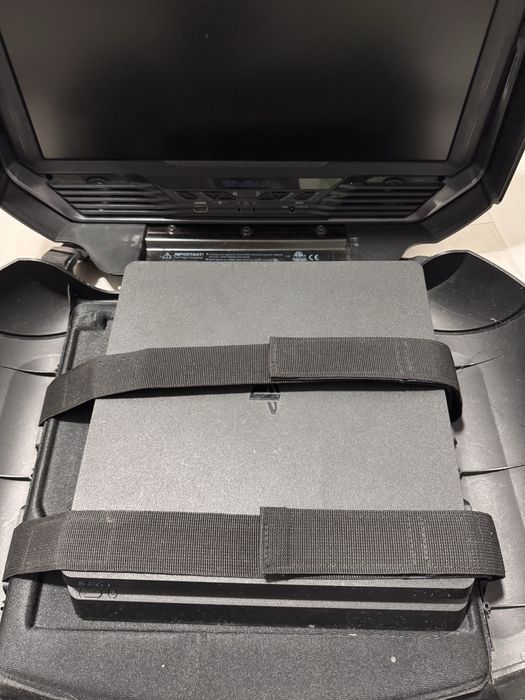 Vendo ps4 com monitor GAEMS 19’’