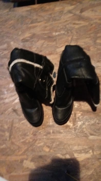 Kozaki na koturnie 38