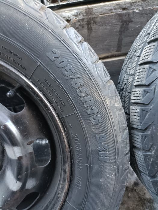 Продам резину R15-205/65 с дисками