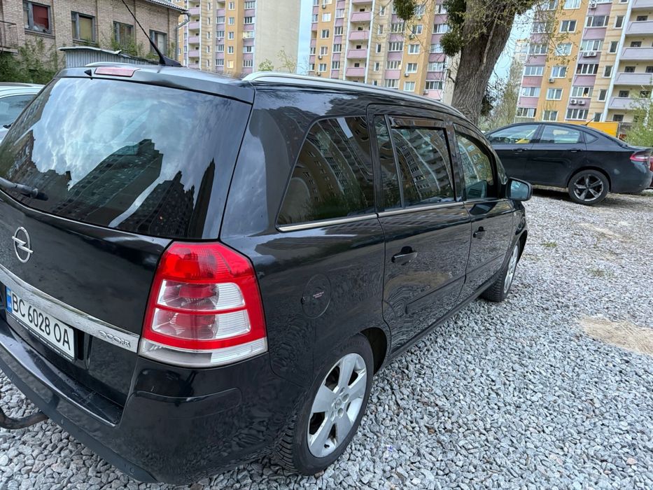 Opel Zafira B 2014