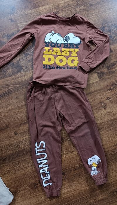 Komplet Lazy Dog peanuts r. 128 joggersy+ koszulka
