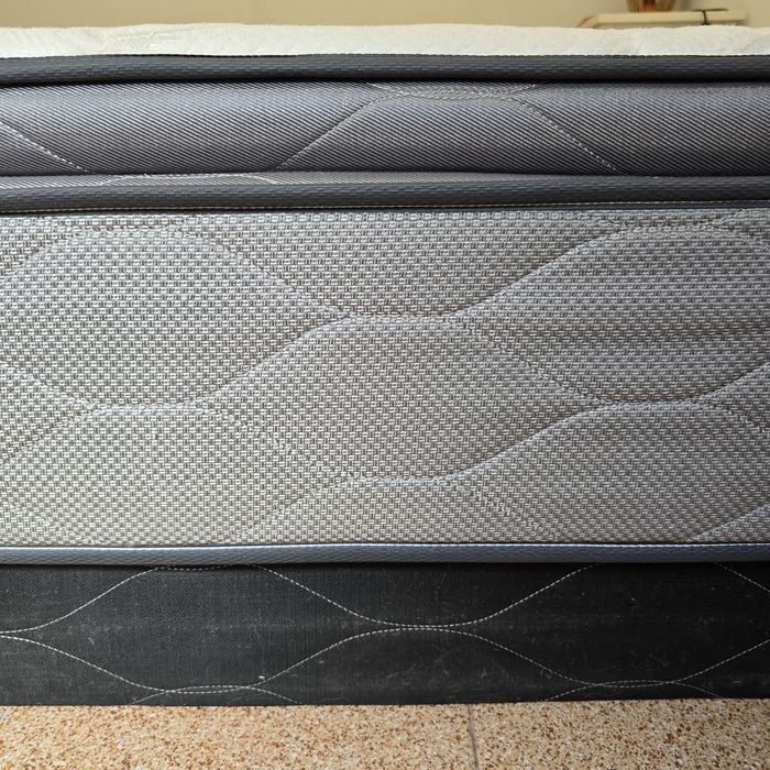 DOAR: Colchão de Casal Simmons Beautyrest + Sommier + Capa