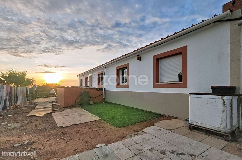 Fantástica Moradia V3 + Terreno e Garagem em Caniné, Silves