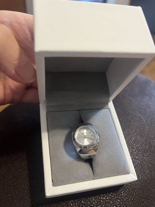 Годинник invicta на палець