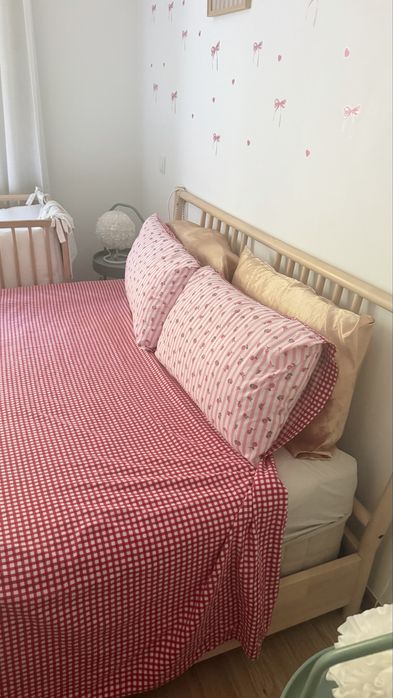 Cama e colchão Ikea 160x200