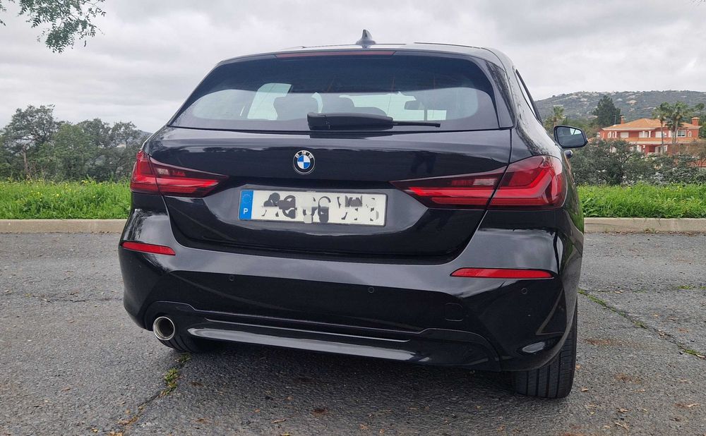 BMW 116d Line Sport Auto (Nacional)
