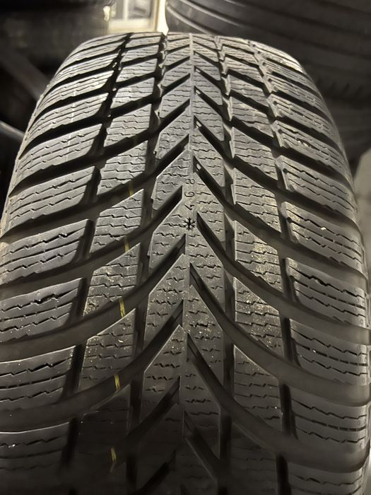 Продам зимние шины нокиан 235/55R18 идеал зима скоро Харьков отправка