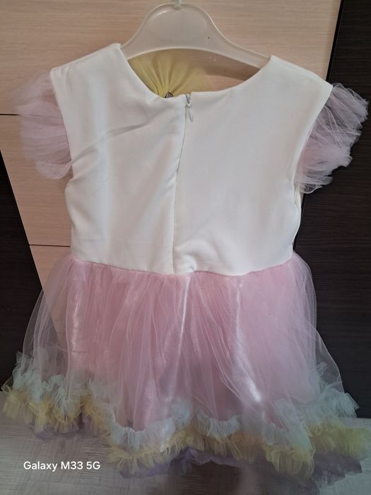 Новое платье на девочку 4-5 лет. с единорогом.