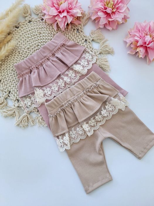 Nikol Kids Fashion beżowe kolarki z haftowaną koronką w prążek 128 cm