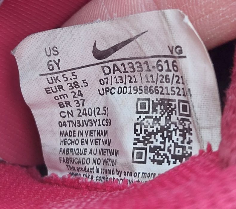 Buty piłkarskie korki Nike, rozmiar 38,5
