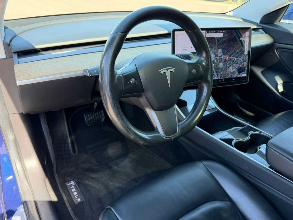 Tesla Model 3 2017 75 kWh RWD