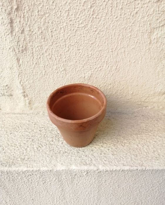 1 vaso de barro pequeno