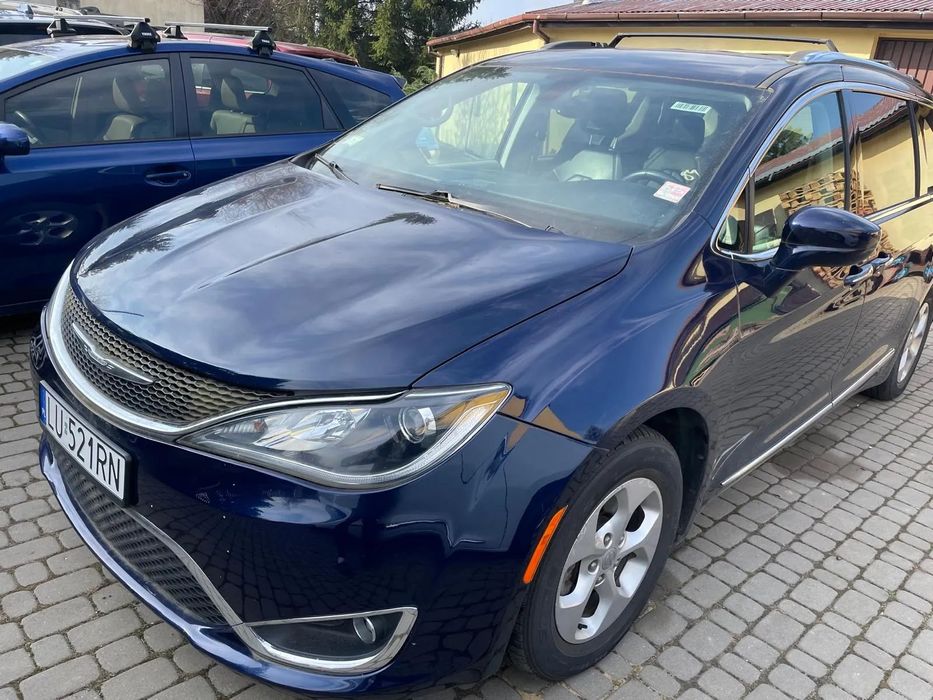 Chrysler Pacifica TOURING L+++ Plus keyless 2xLCD HAK