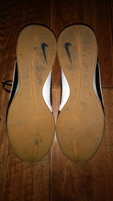 Buty męskie sportowe NIKE Tiempo czarno -białe 42