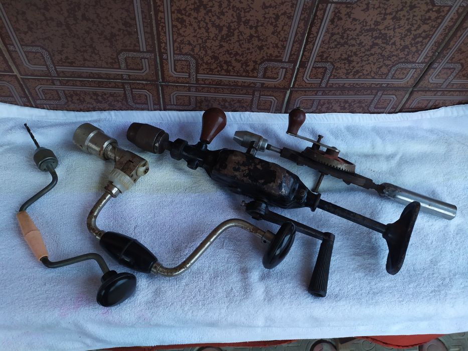 Ручна дрель (коловорот)