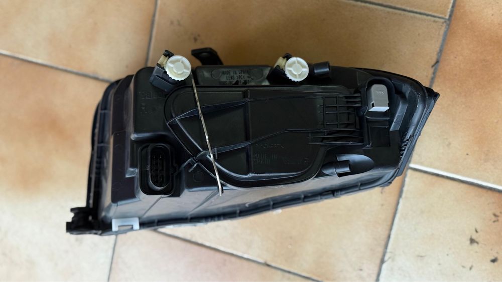 Farol Audi A2