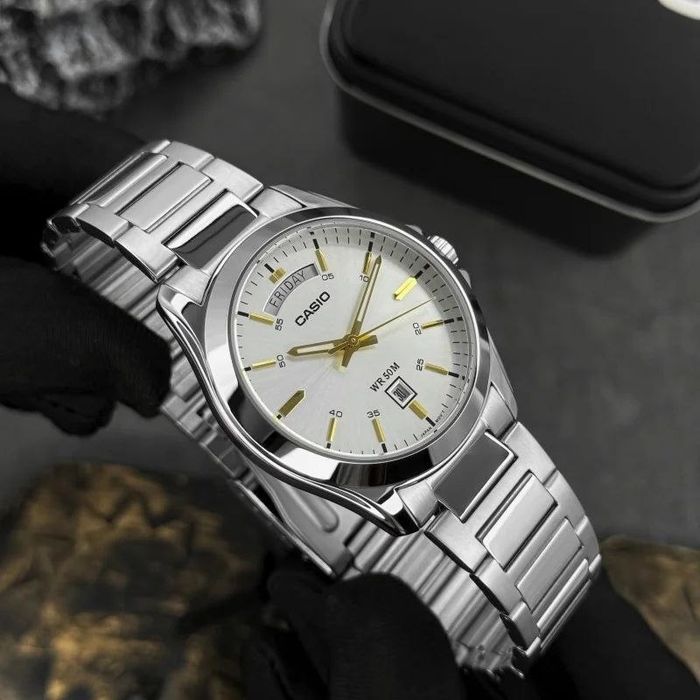 Чоловічий годинник Casio MTP-1370D-2A2