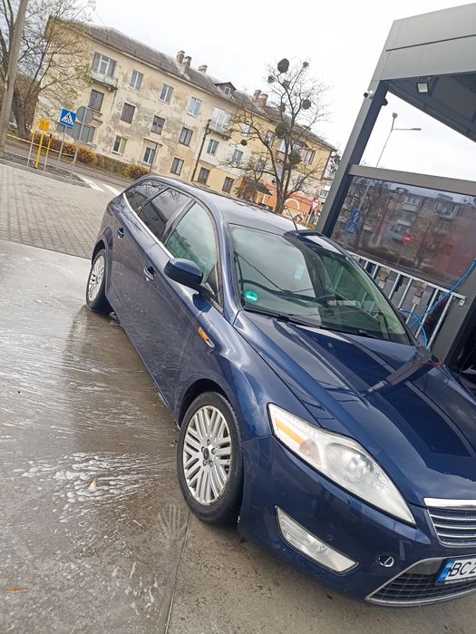 Продається машина  Ford