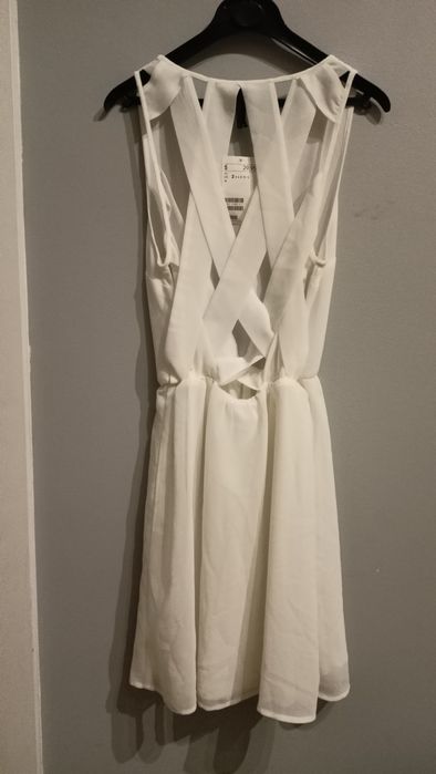 Śliczna sukienka .XXS. H&M. Ecru.