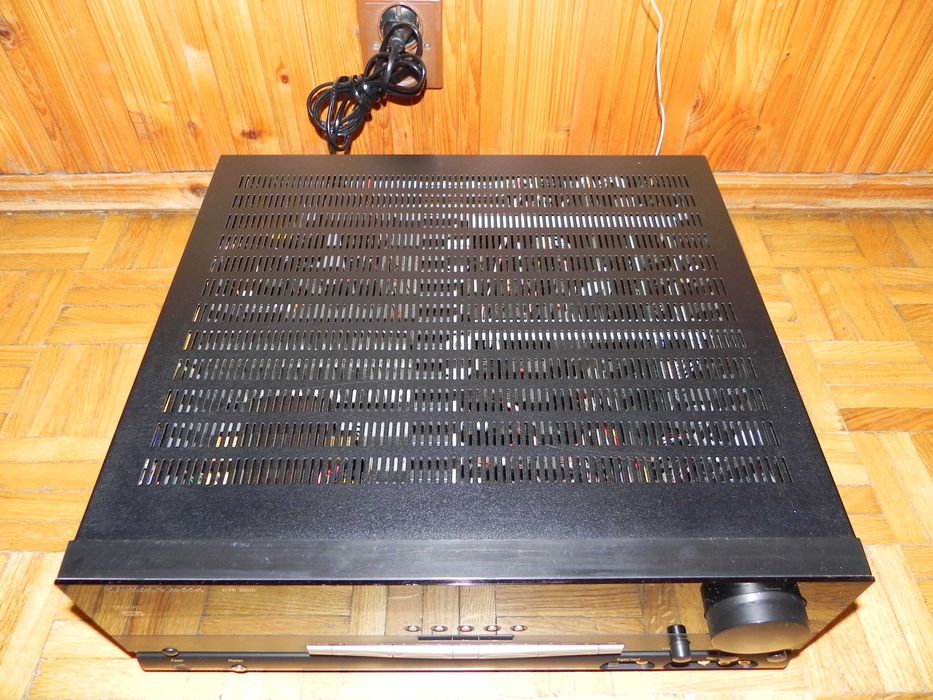 Amplituner Harman Kardon AVR 2000