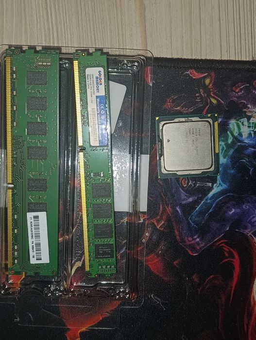 Продам і5-2400 та 2 планки  оперативки ддр3