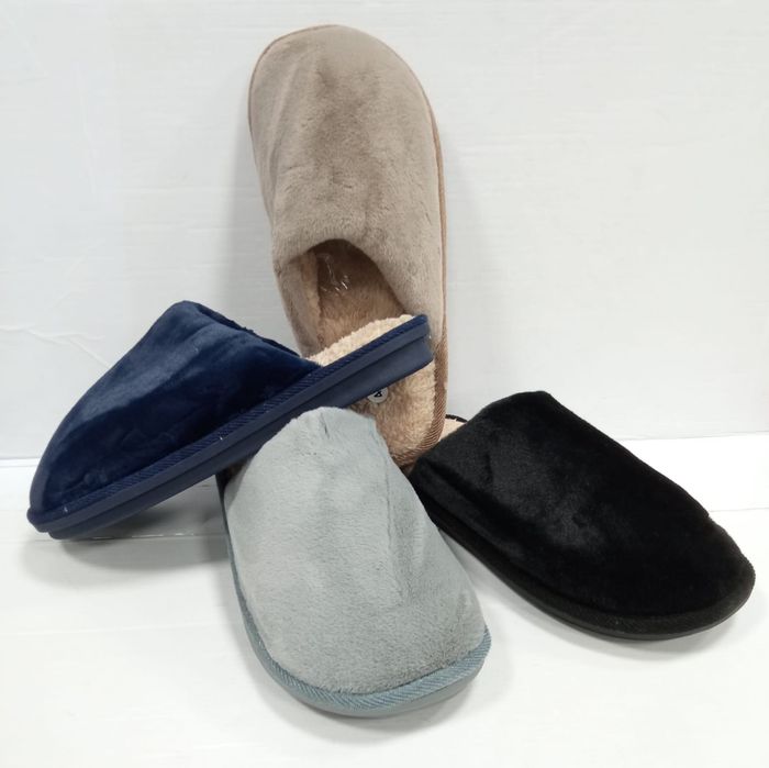 Chinelos de quarto homem