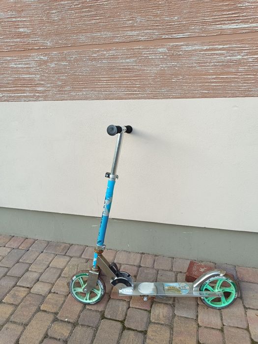 Hulajnoga z dużymi kołami