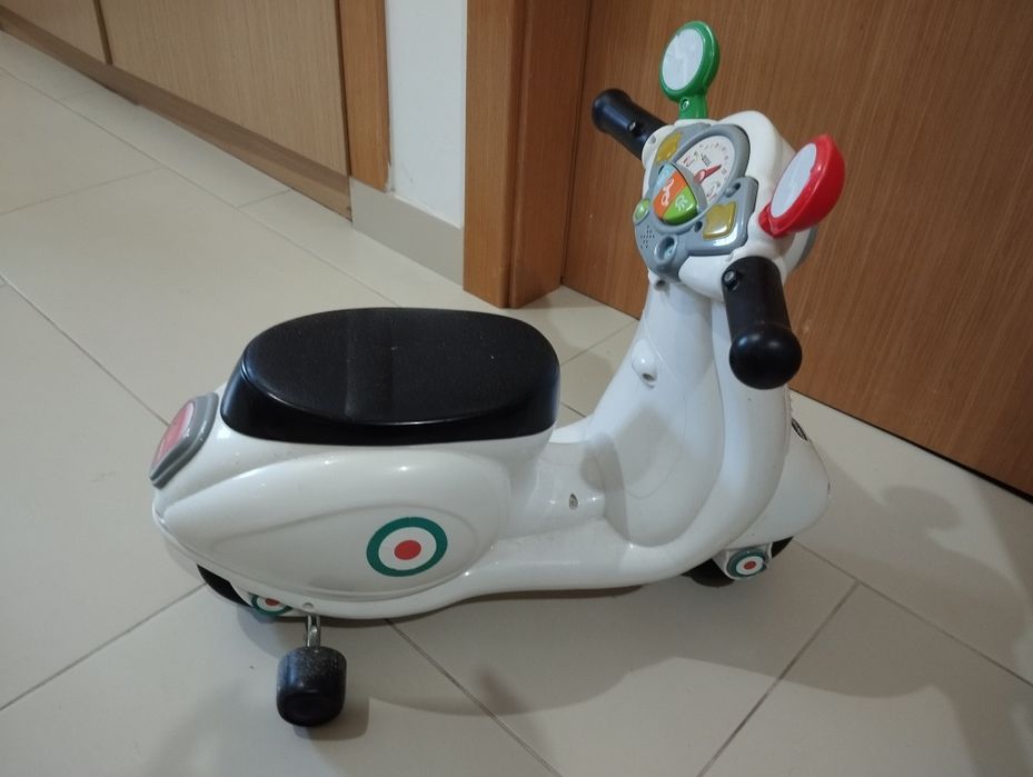 Vespa de brincar