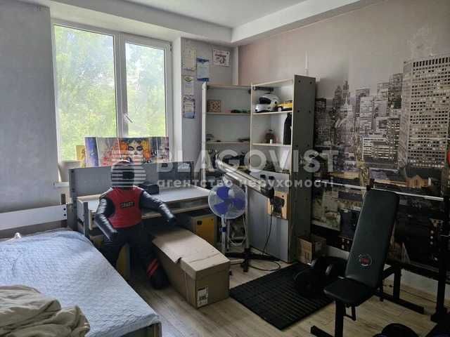 Продаж 4 кімнатна Сталінка вул  Джохара Дудаева 11