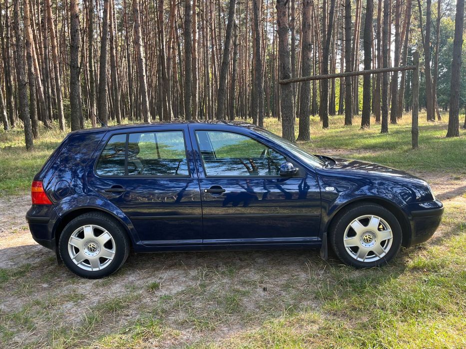 Volkswagen Golf 4 1.4 бенз 2001 рік