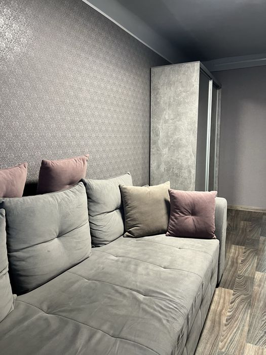 Продам 2 кімнатну кв ( бульвар Студентський)