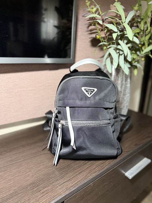 Рюкзак Prada очень вместителен