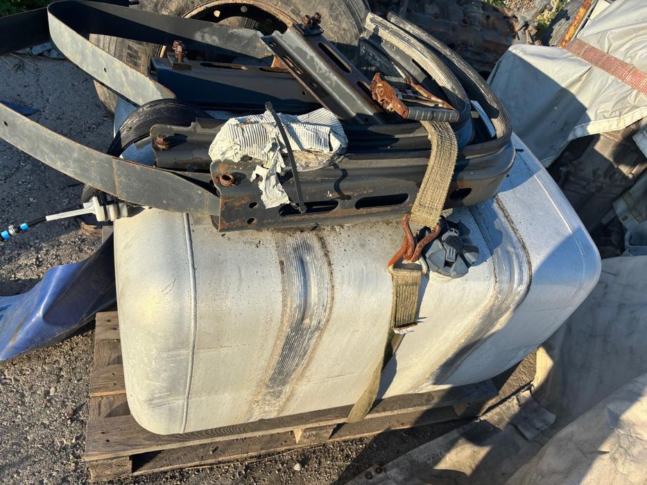 Zbiorniki Volvo Mercedes