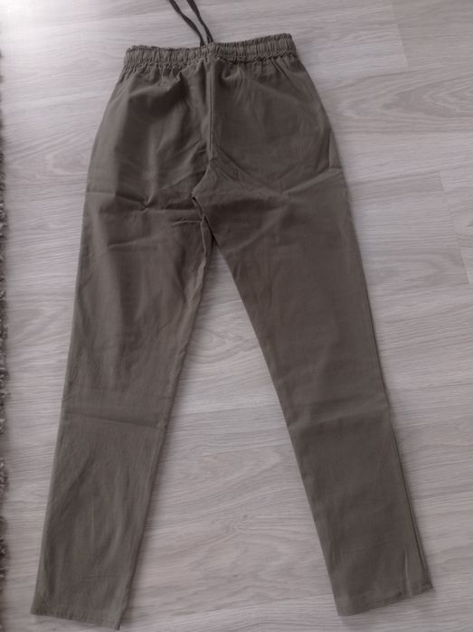Spodnie materiałowe