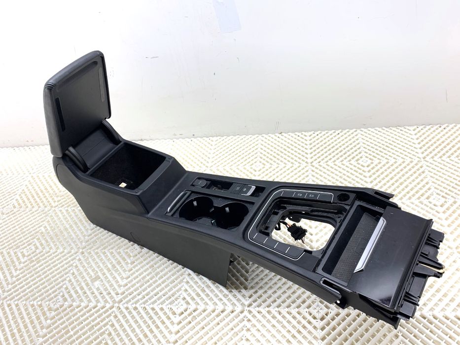 TUNEL ŚRODKOWY VW PASSAT B8 Kombi 3G1863241C KONSOLA