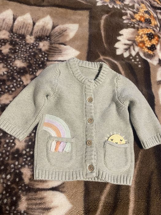 Светрик 0-3м,теплий