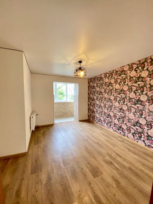 Продам 3х кімнатну квартиру «чешку» в м. Покров ,35й мікр-н