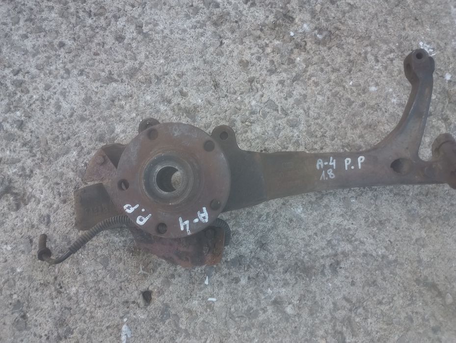 Audi a4 b5 a4b5 a6C5 A6 C5 Passat B5 zwrotnica prawa prawy przód