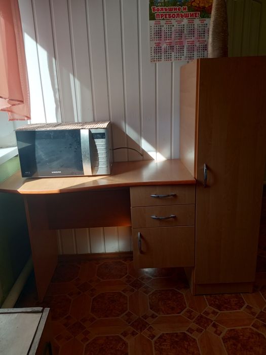 Продам кресло, пуфик.