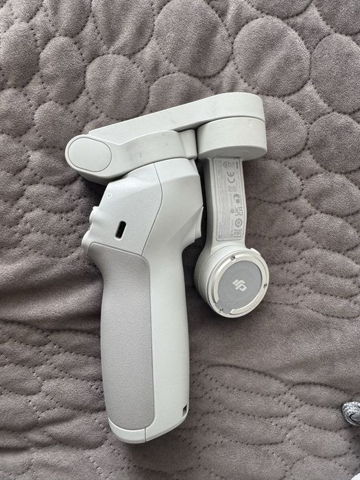 Стабілізатор відеозйомки DJI Osmo Mobile Se