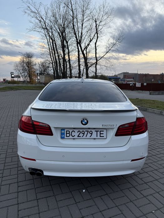 BMW 5 series 528i  F10