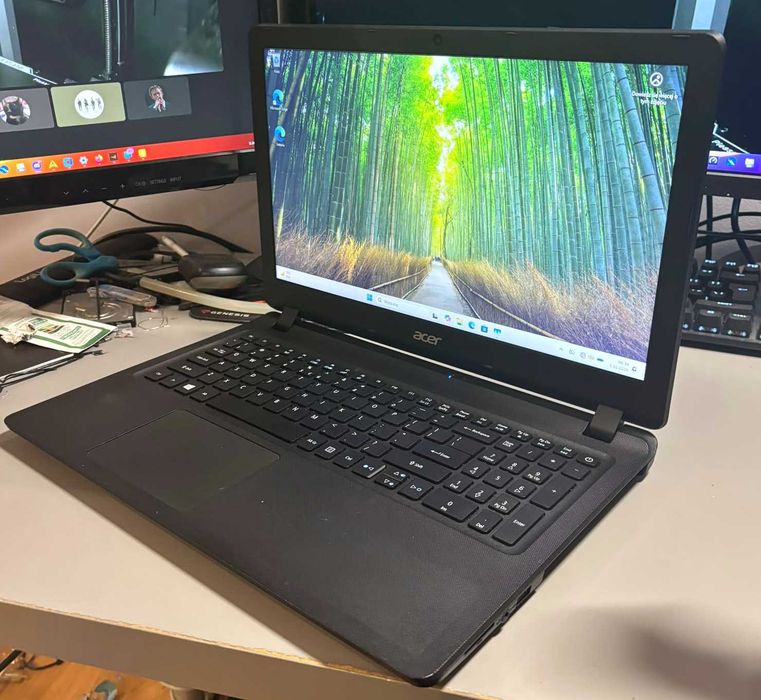 Acer Aspire i3-6006U | 8 GB RAM | SSD 128 GB + HDD 1 TB