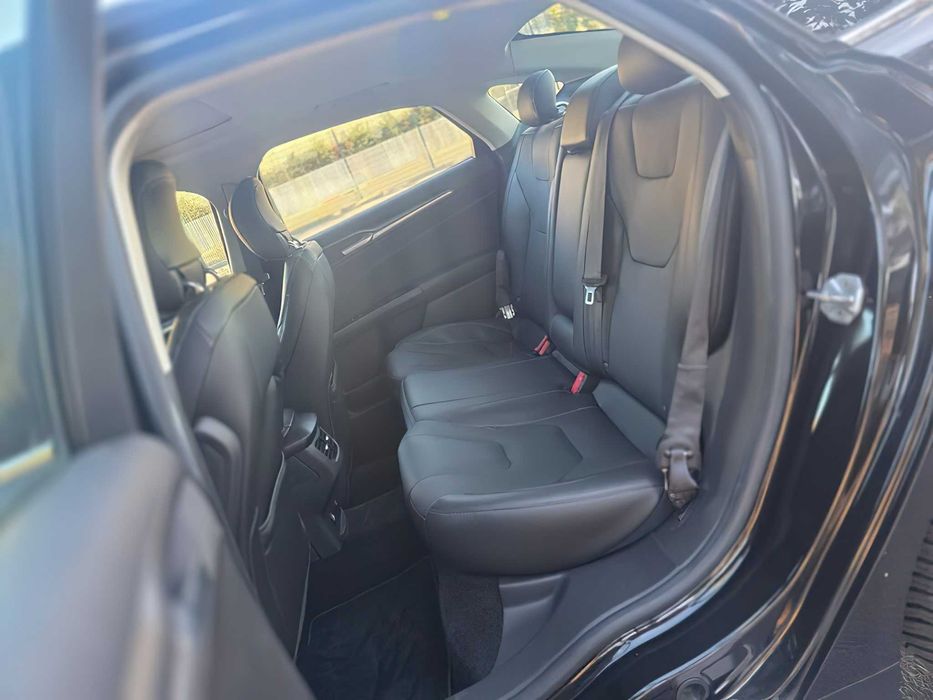 Ford Fusion Titanium      2014