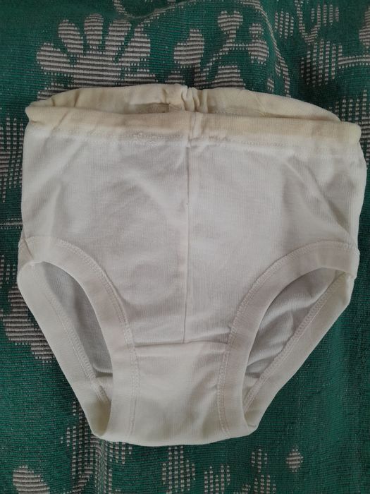 Продам белье детское майка и трусы