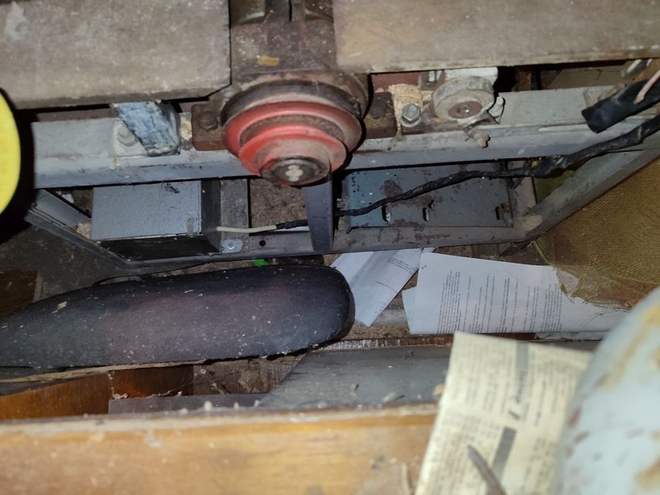 Циркулярка на станині з фуганком. Стаціонарна