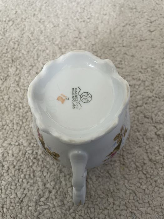 Mlecznik porcelanowy w róże Wawel