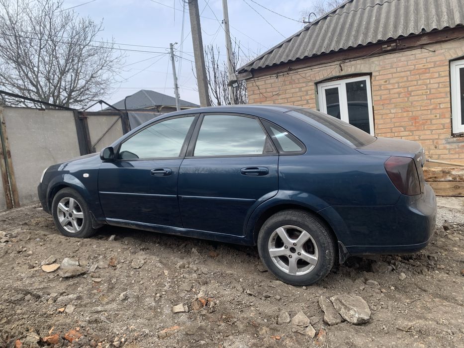 Продам Шевроле Лачеті