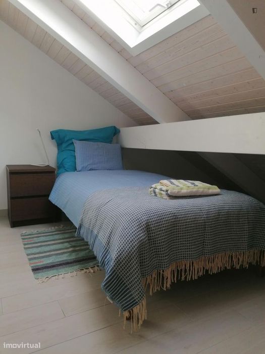 Quarto - localizado em Ajuda Lisbon