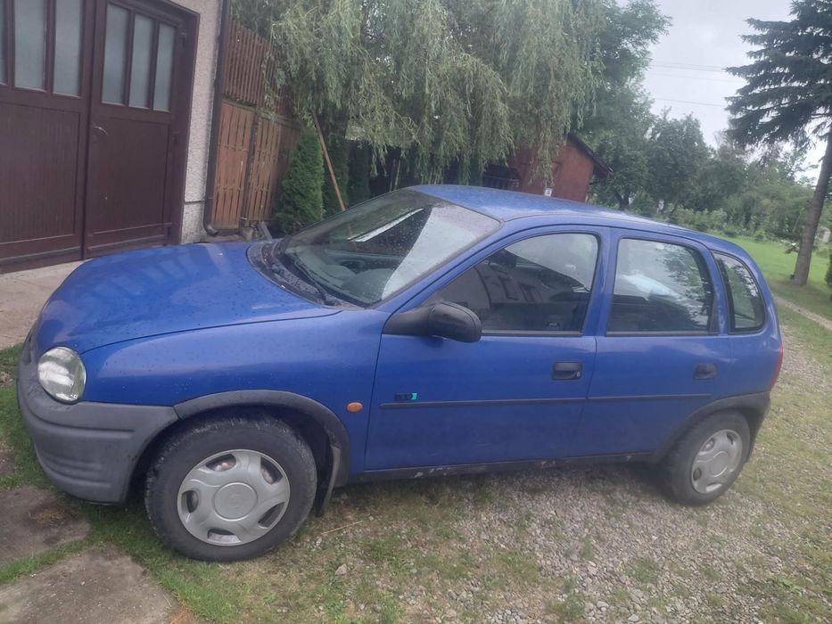 Opel corsa 1.2 okazja niski przebieg !!!
